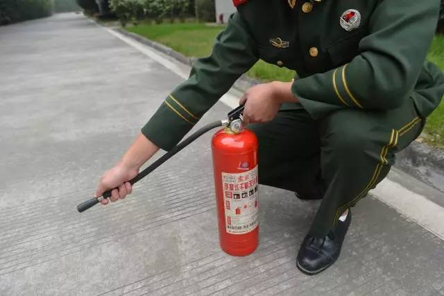 消防知識一起學 | 1分鐘教你學會使用滅火器